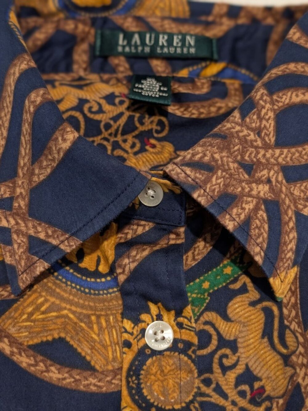 Lauren Ralph Lauren Navy Blue Button-Up Blouse Gold Chain Emblem Print Womens XL - Picture 4 of 14